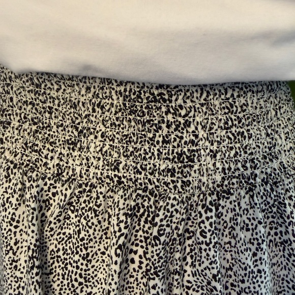 Japna Black and White Maxi Skirt that is perfect with a graphic tee - Picture 4 of 5